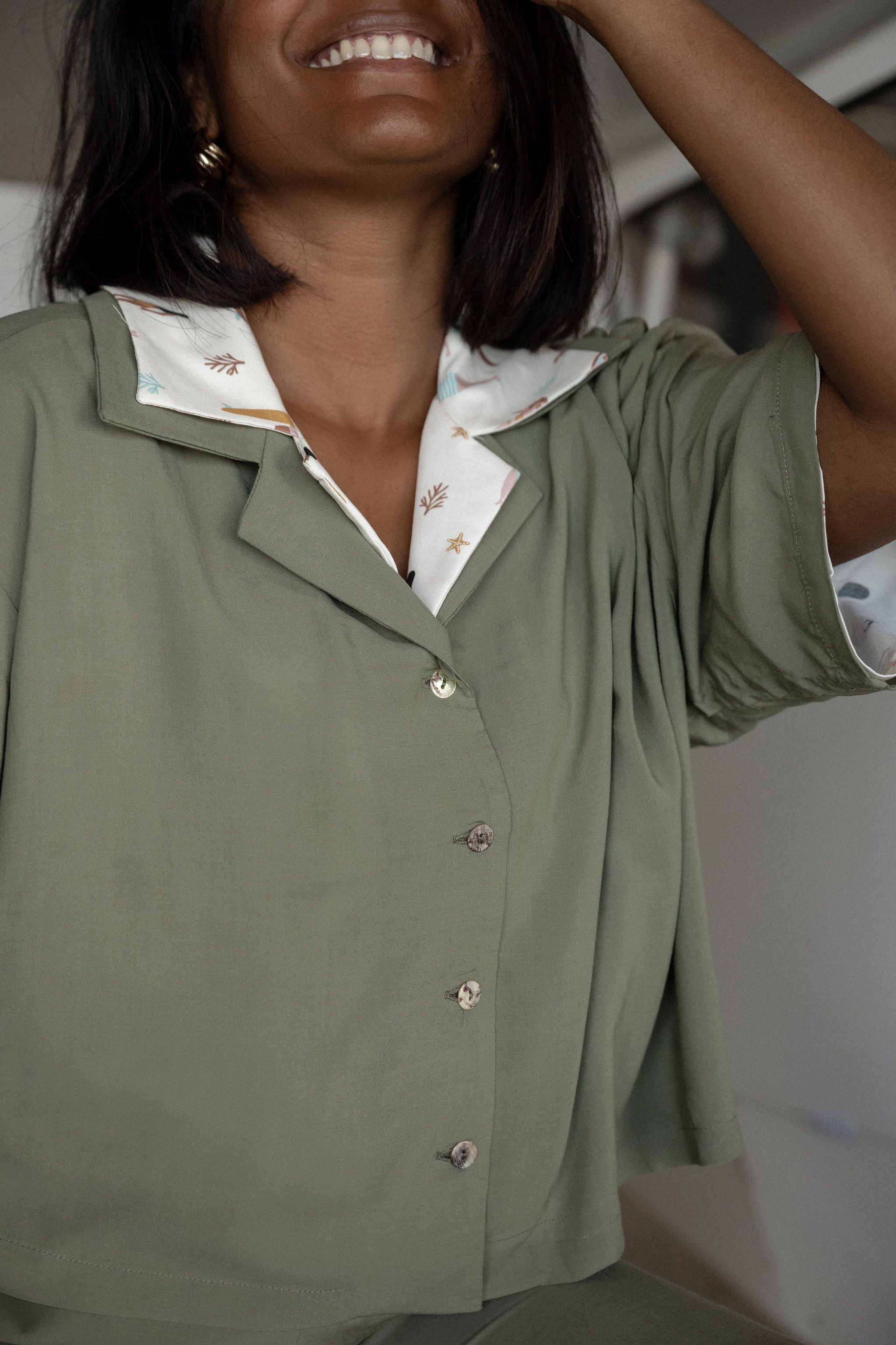 La chemise Kaki